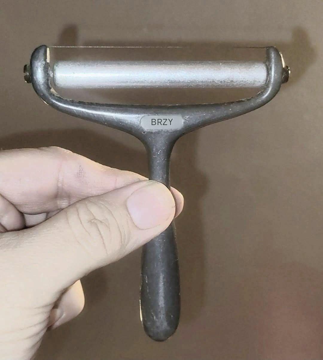 Jednoduchý kuchyňský nástroj, který je i dnes atraktivní. Vkročte do moderní kuchyně a najdete v ní spoustu high-tech vychytávek. Chytrá zařízení.